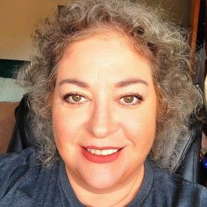 Meet your Posher, Cecille